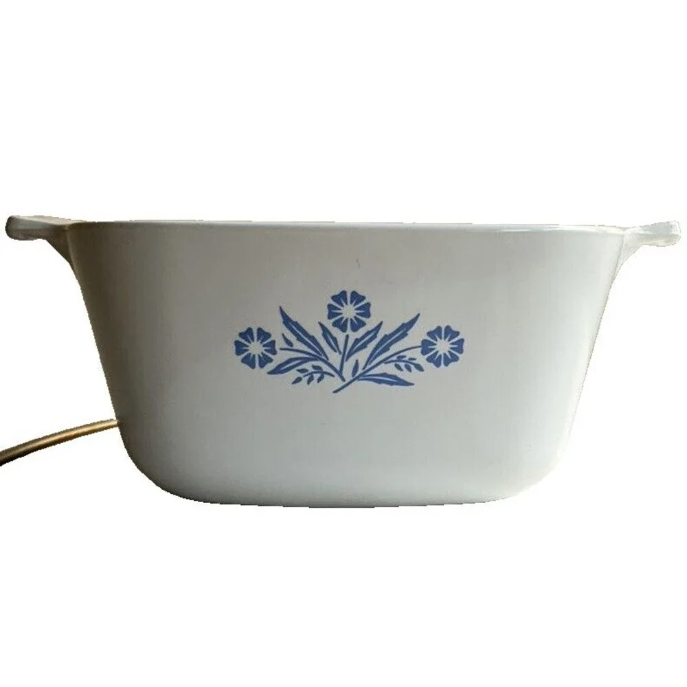 Vintage Corning Ware 1 3/4 Quart Casserole Pot Blue Cornflower Dish P-1 3/4-B US